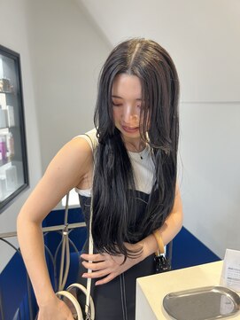 トレス(TRESS) レイヤーミディアム　外ハネレイヤー　くびれヘア