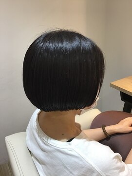 ジュイール(jouir) まとまるミニボブ/アッシュブラック[20代30代40代］