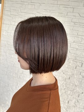 ラウレア(Laule'a) オトナ女子の艶髪ミニボブ