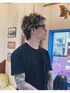 フォーコーナーズカットショップフェイビーズ 名古屋西(FourCornersCutShop favey's) ショートラフパーマ