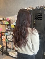 アチーブリス(achieve Liss)&nbsp;韓国風レッドカラー髪質改善ロングヘアゆるふわウェーブ20代30代