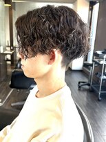 ダブル(DOUBLE)&nbsp;センターパート×ツイストスパイラルパーマ