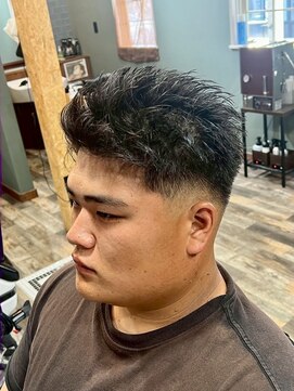 スタンドバーバー 柏(STAND BARBER) スペインカール/スパイキーショート/ブルーブラック/柏