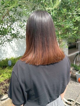 リリー(Rilie) ミディアム/透明感/艶感/艶カラー/オージュア