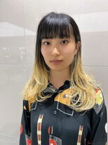 ピークアブー ワン(PEEK-A-BOO ONE)&nbsp;レイヤーカットグラデーションカラーブリーチワイドバング