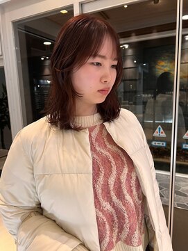 春　ピンクベージュ　顔まわりレイヤー