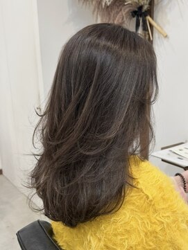 ルイ(ROUIS produced by LUCK 津田沼) ROUIS 津田沼 ハイライト レイヤー スモーキーブラウン