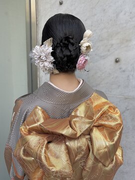 ミラ(Mila) 振袖ヘア!和装タイトシニヨンアレンジ