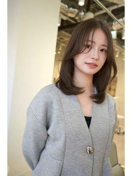 ノイ 銀座(noi) 顔周りレイヤーカットくびれヘアミルクティーベージュカラー韓国