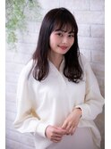 簡単スタイリングで伸ばしかけルーズラブのクラシカルセミディ