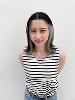 ハイブ 金沢(Hive)&nbsp;インナーホワイトシルバーブリーチ2回艶髪ハイトーン