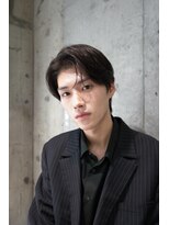 キュー(Cue_)&nbsp;無造作ウルフセンターパート×メンズパーマ