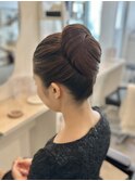 クラシカルなシニヨン