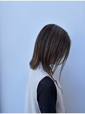 外ハネ切りっぱなしボブ