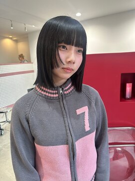 シイ(SIE) 顔まわり姫カット