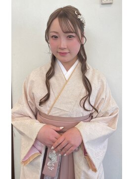 リリー LILY ヘアー メイク HAIR アンド & MAKE 成人式ゆるふわハーフアップヘアメイク着付け 前撮り