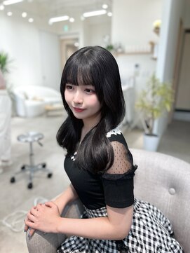 アム 表参道(am) 小顔薄めバンググレージュレイヤーロング前髪パーマ黒髪