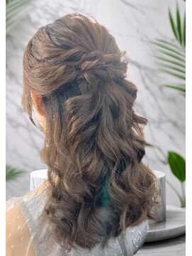 メイクアップノーブル(Make up NOBLE) ハーフアップスタイル☆