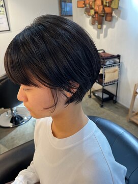 ビハインドザカーテン(BEHIND THE CURTAIN) 暗髪×黒髪ショート×ショートボブ×マッシュショート黒髪