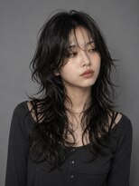 吉 船橋(kici) ウルフパーマ×レイヤーの黒髪ロング