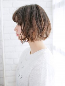 ナル 白山神社参道通り店(nalu) ミックスカールボブ