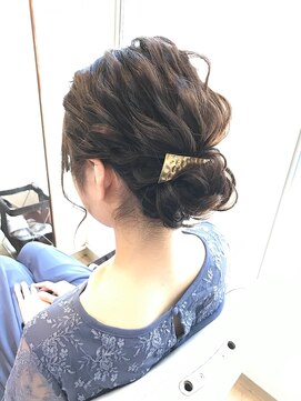ロカット サロン(Roquat Salon) シンプルシニヨンアレンジ【ヘアアレンジ  立川/立川南/八王子】