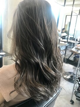 エイト 池袋店(EIGHT ikebukuro) ハイライトで作るグレージュ