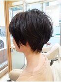 くびれ　かわいい　束感ショート