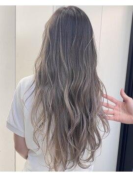 アライブ キチジョウジ(ALIVE Kichijoji) エアータッチバレイヤージュカラーグレージュエアリーミディ