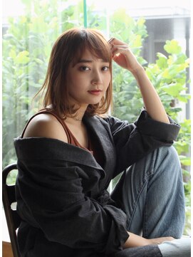 エニー(ENi) ミディアムヘア/暗めカラー/グランマッシュ/辻堂