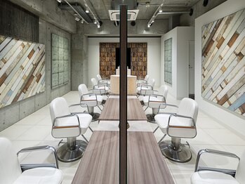 HAIR & MAKE EARTH　中野店