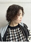 外国人風波巻きパーマ