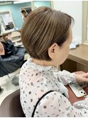 リュクスカラーのショートボブ