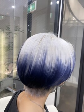 イリ 心斎橋(ili) ショートボブ×ルーツカラー/森根　洲