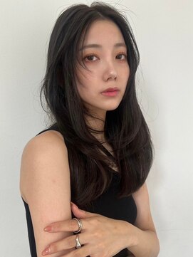 ユーフォリア 銀座本店(Euphoria) 髪質改善 縮毛矯正 ロングレイヤー 顔周りカット アッシュ 銀座