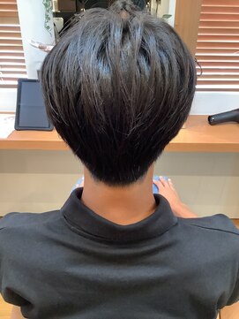 トラスト(TRUST) ツーブロックセンターパート