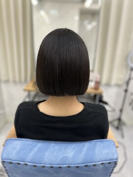 エミン(emyn) 髪が変わる【美髪革命】艶髪/髪質改善/縮毛矯正/代々木