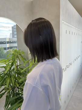 エレノア 枚方(Eleanor) 切りっぱなしボブ/ヘイリーボブ/枚方/髪質改善/縮毛矯正