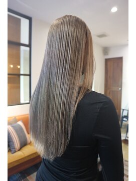 【YUI】ミルクティーベージュ