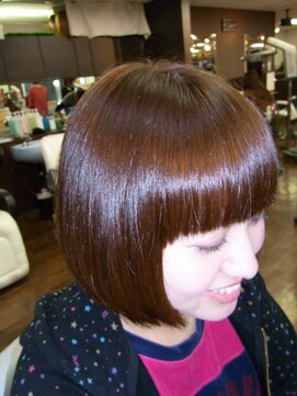 エスト(est) ☆悠久の輝き　極上のワンレンボブ☆