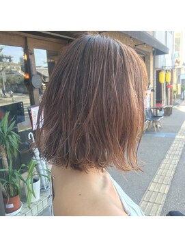 モノ アンド イニ(Mono & inni) 【奈良/inni hair】キリッパボブ 外はねボブ