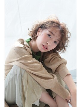 ネオリーブ クーロ(Neolive curro) 秋のブラウンベージュカラー