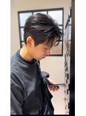 ダウンパーマ 韓国メンズヘア センターパート カルマパーマ