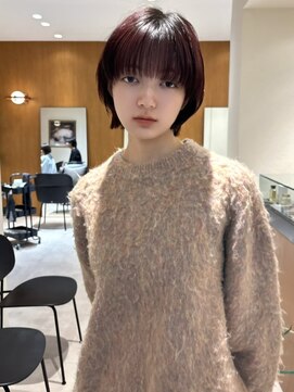 ヤイエ 青山店(yiye) ミニボブ切りっぱなしボブハイトーンベージュカラーショートボブ