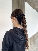 お呼ばれヘア×ツイン編みおろし