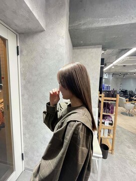 ワンズクロエ 原宿店(ONE's Chloe) 黒髪クラゲヘアーオリーブグレー小顔ココアベージュ原宿駅