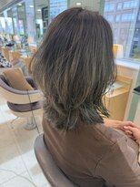クオール(Quol) くびれミディアムオリーブカラー片野