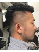 コマ(coma)&nbsp;【coma中野】１mm以下の刈り上げで作る２ブロックスタイル.