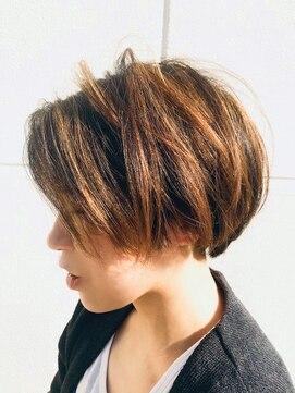 キキ(KIKI) 動きショートボブ