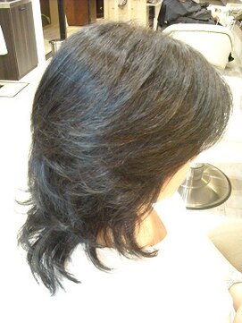 ティオ コルテ(tio Corte) ミディアム ウエーブスタイル